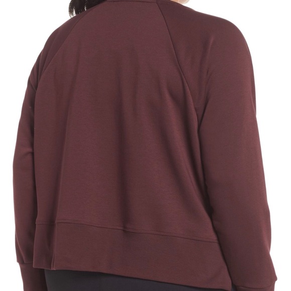 NIKE Women's Plus Versa Crew Embossed Crop Training Sweatshirt Sz 3X - Picture 3 of 13